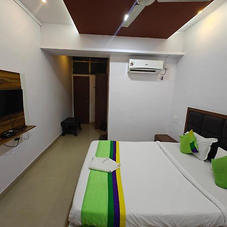 Sai Samrat Resort Satara Exterior foto